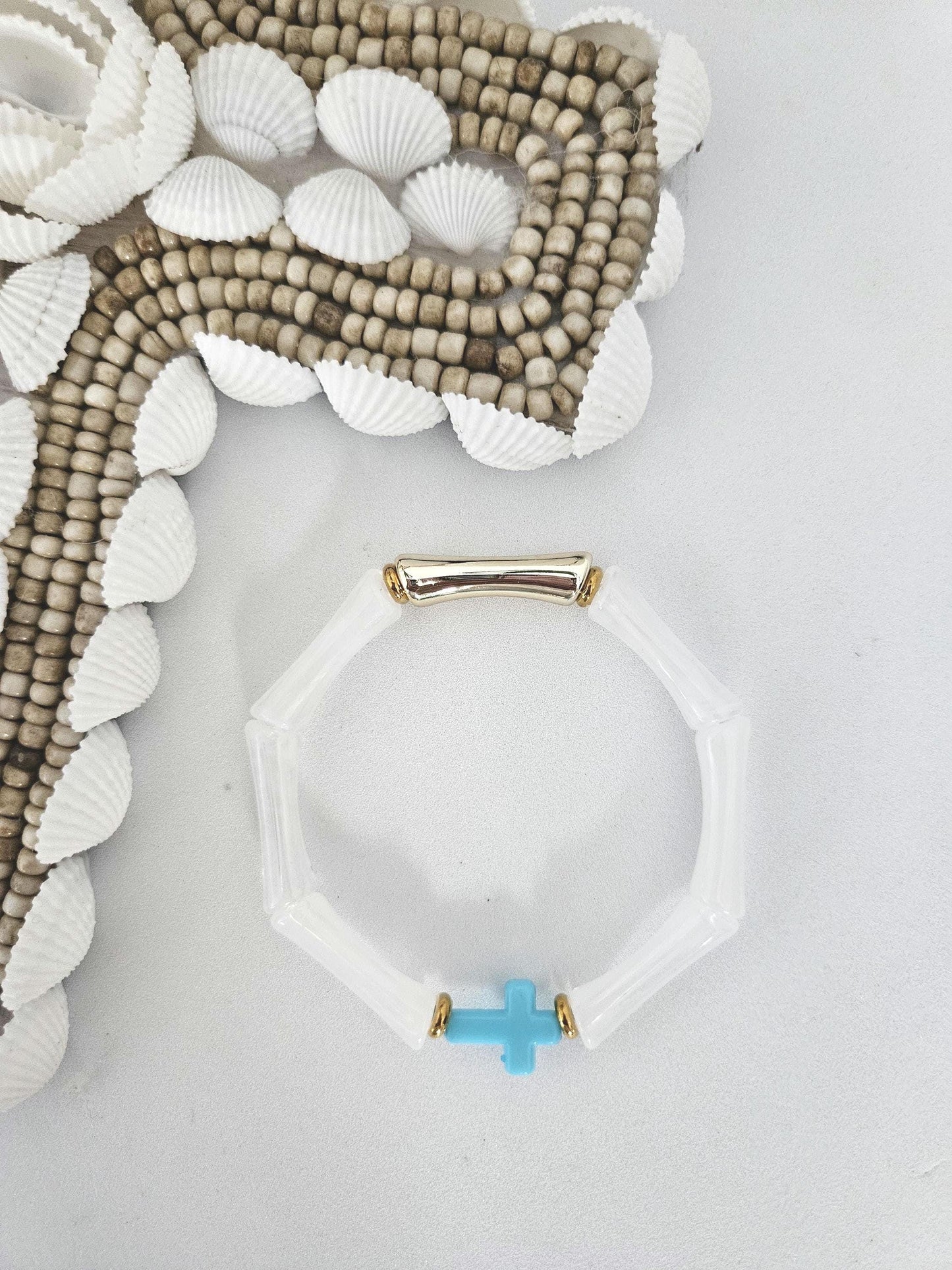 ALMA croix | Bracelet jonc perles tubes octogonales acrylique et laiton | Multicolore